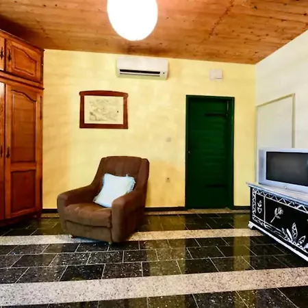 Bongo Сasa de vacaciones Ždrelac